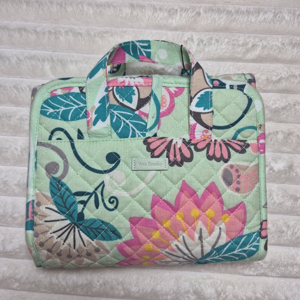 Vera Bradley Mint Flowers hanging quilted travel toiletry cosmetic bag
